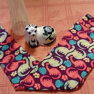Dinosaur leggings NWT
